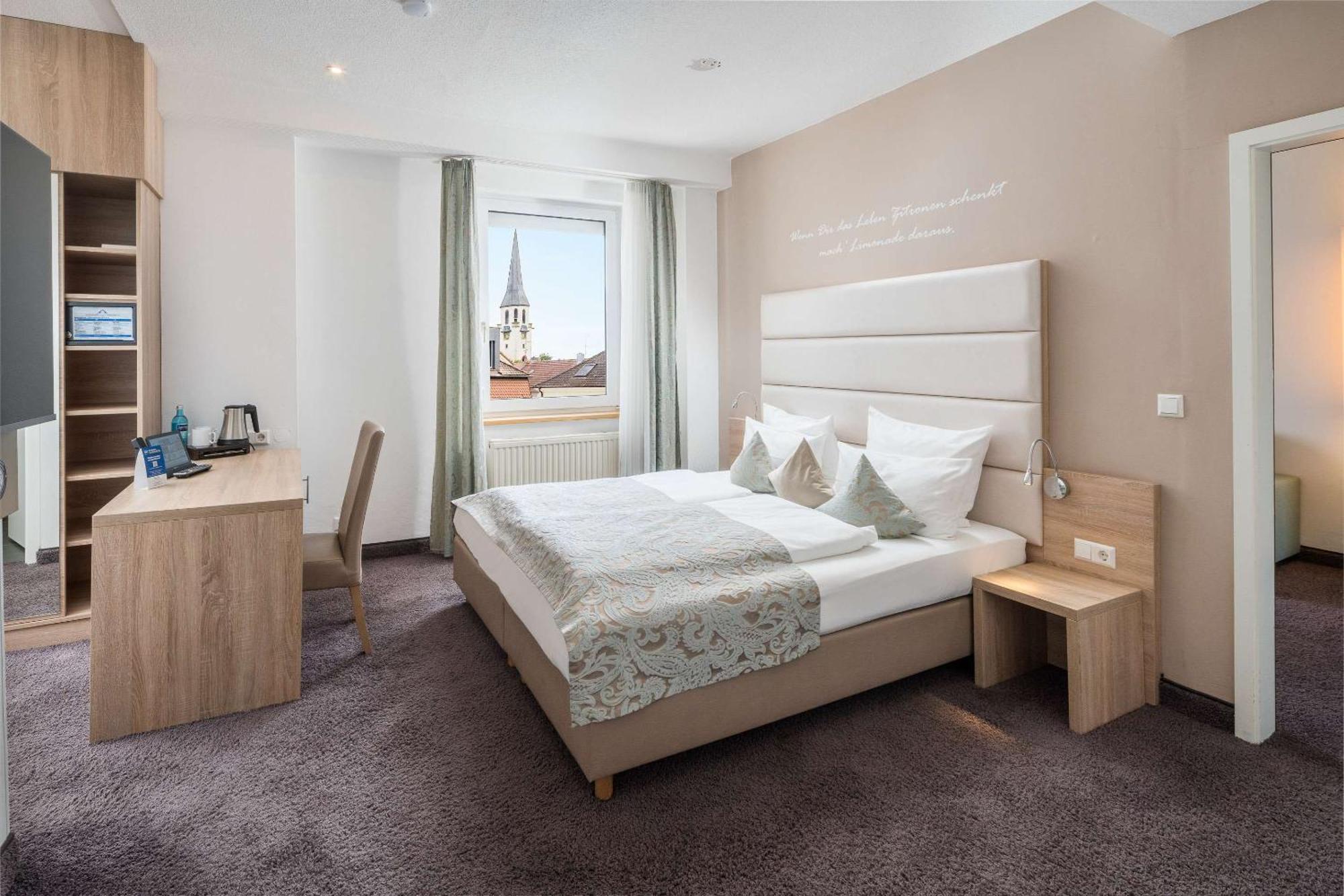 Best Western Hotel Lamm Зинген Екстериор снимка