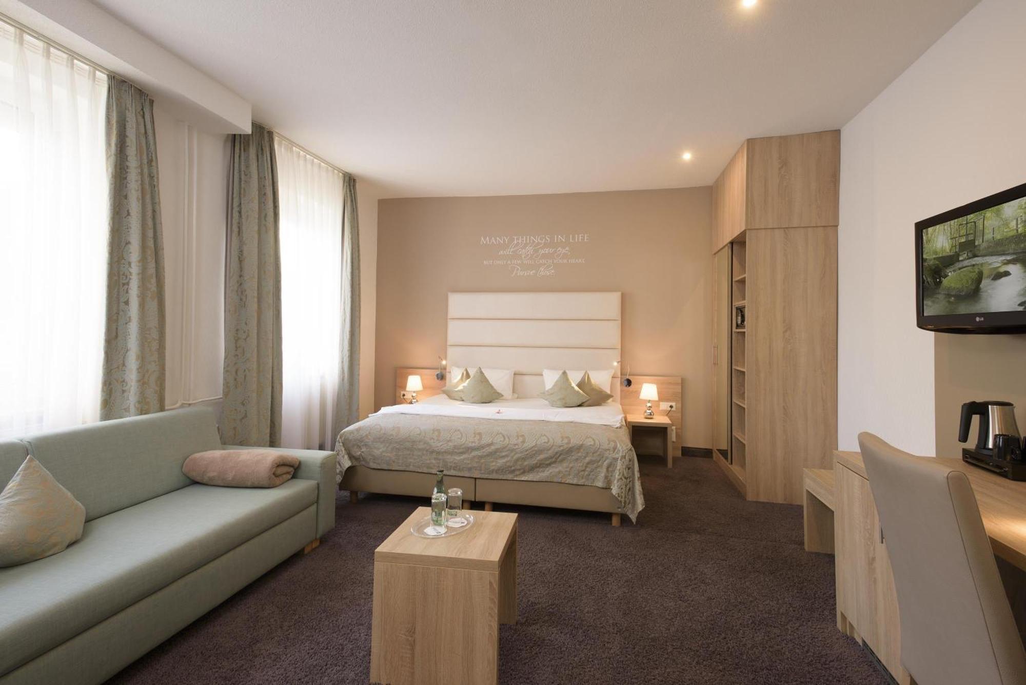 Best Western Hotel Lamm Зинген Екстериор снимка